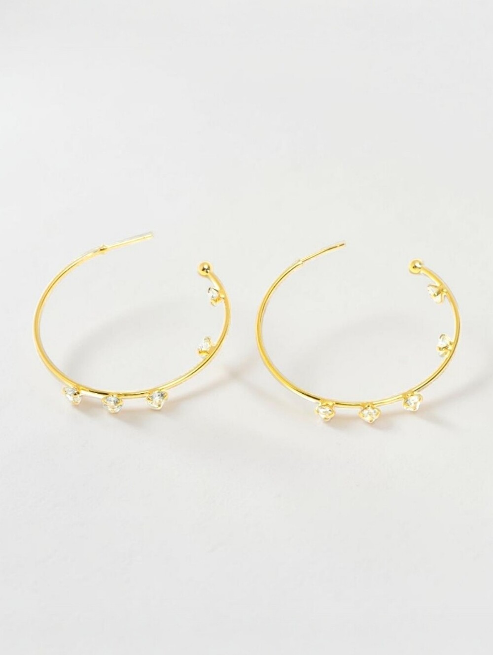18k gp cubic zirconia minimalist hoop earrings; aprox 1.9" round; brass; nwot - Picture 3 of 6